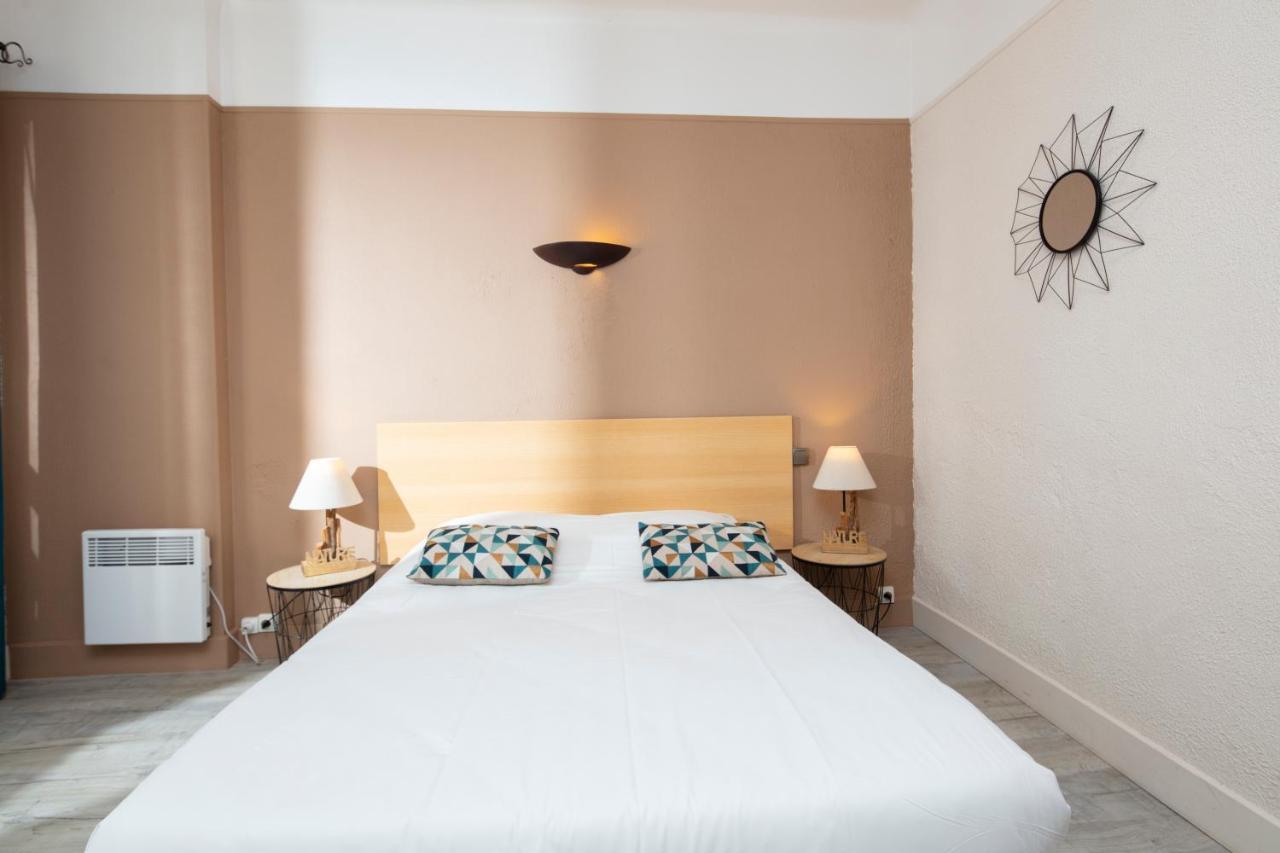 Hotel Les Rocailles モンタニャック エクステリア 写真