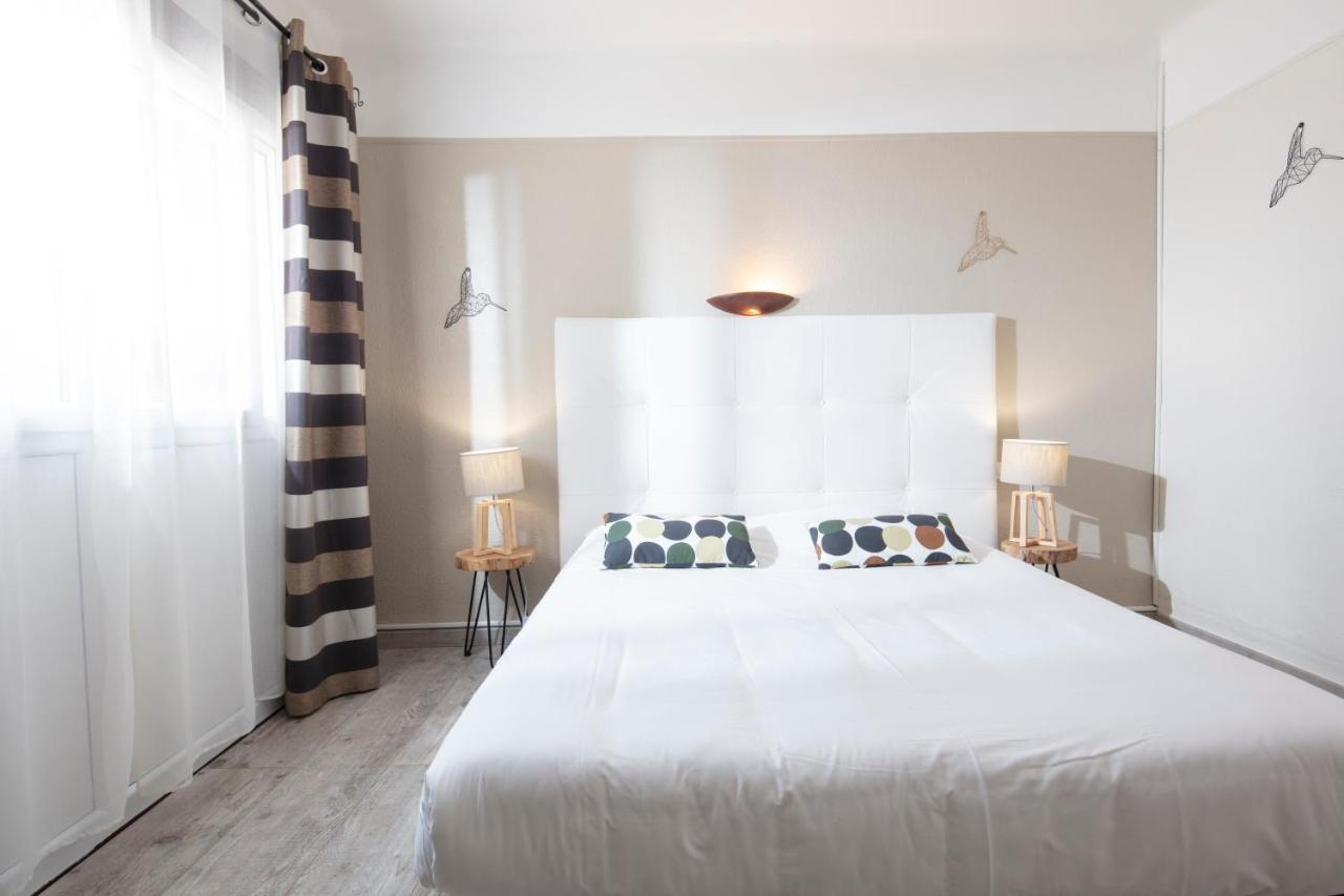 Hotel Les Rocailles モンタニャック エクステリア 写真